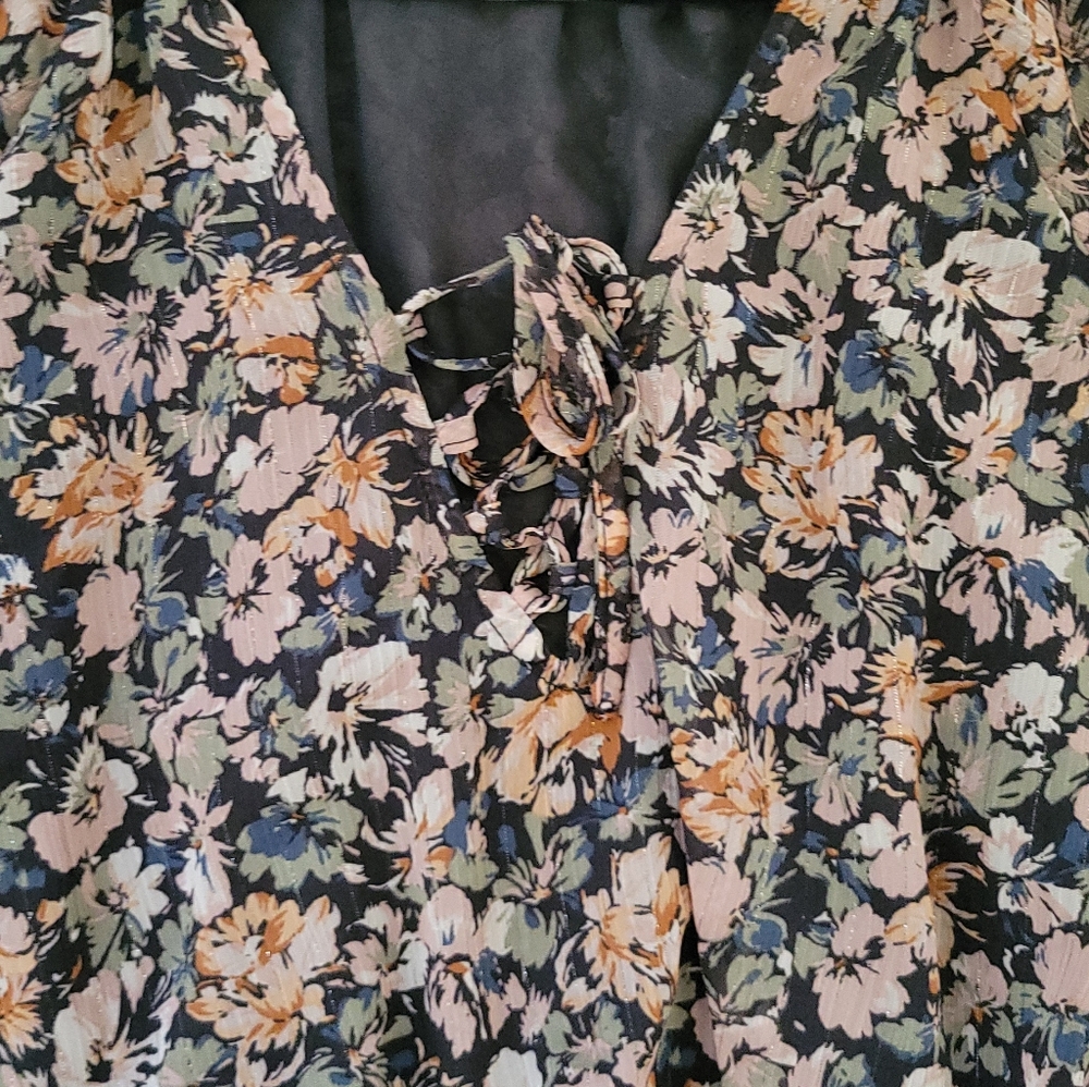 American Eagle Outfitters Floral Blouse Size S - Picture 12 of 16